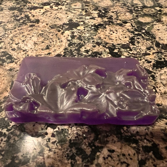 Artisan Handmade Japanese Honeysuckle Soap - Picture 3 of 5